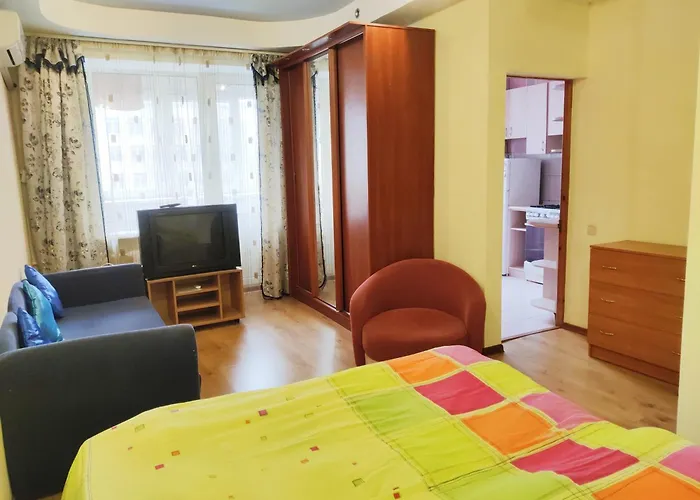 Apartment On Peremogy Square