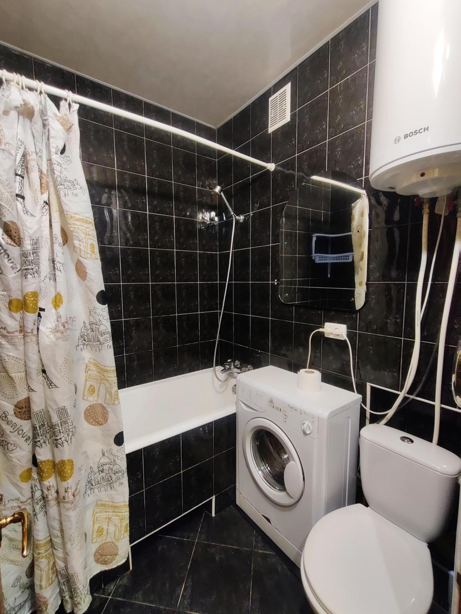Apartment On Peremogy Square Kyiv